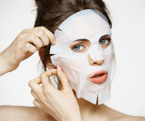 As máscaras são ótimas aliadas para uma limpeza de pele digna de spa