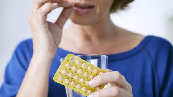 A reposição hormonal ajuda a aliviar os sintomas da menopausa