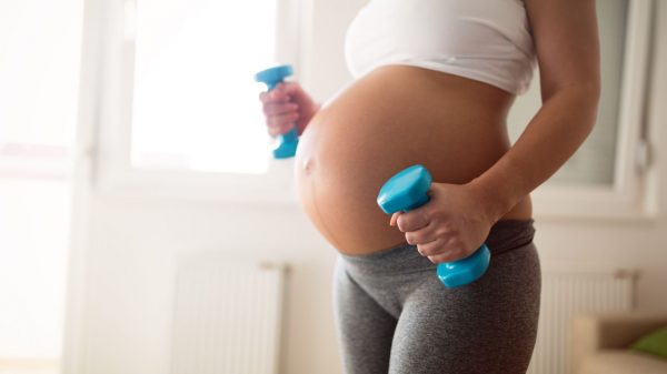 A atividade física durante a gravidez pode ajudar a prevenir doenças relacionadas à gestação