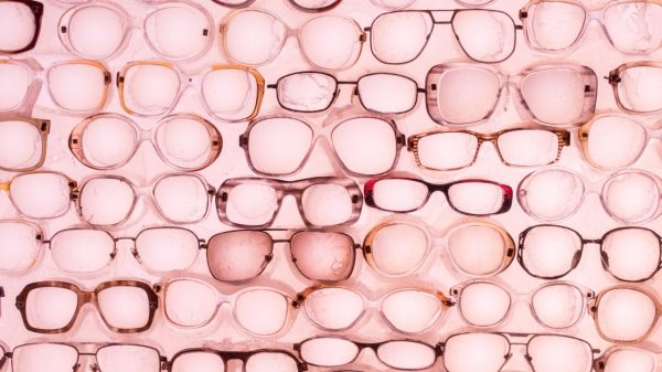 Os óculos são peça fundamental no dia a dia de quem tem algum problema de vista