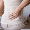 As dores nas costas podem surgir nas regiões da lombar, dorsal ou cervical