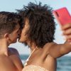 Dia do Beijo: 95,4% dos brasileiros não abrem mão de beijar na hora H