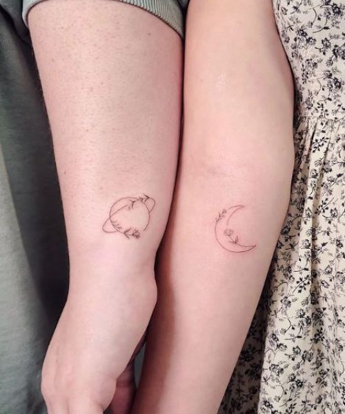 O match sol e lua já se tornou um clássico entre as tatuagens de casal