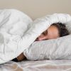 Sem sufoco! Veja 7 dicas para dormir melhor nos dias frios