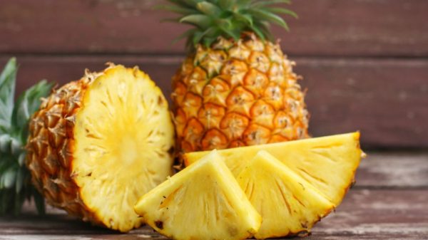 Abacaxi: conheça 8 benefícios dessa deliciosa fruta para a saúde
