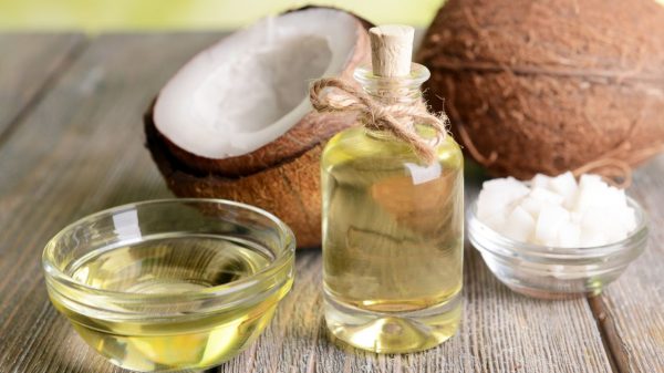 Óleo de coco: conheça os benefícios para a saúde