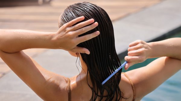 Entenda como cuidar do cabelo no calor extremo