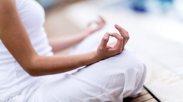 Yoga: prática ajuda mulheres a manter o equilíbrio emocional