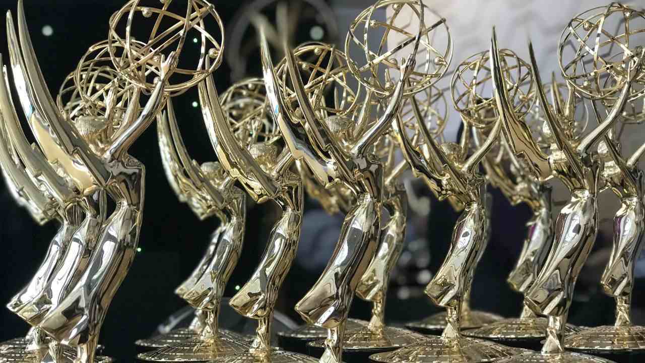 A cerimônia de premiação do Emmy 2023 terá transmissão ao vivo no Brasil; veja como assistir ao evento