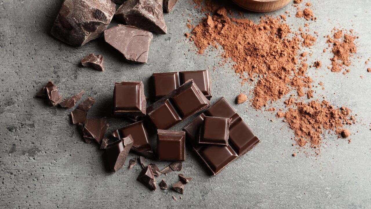 Saiba como o chocolate amargo pode beneficiar a sua saúde