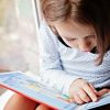 Conheça os benefícios da leitura infantil e veja dicas para incentivar a criança a praticar o hábito desde cedo